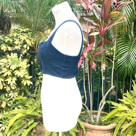 Privacy Please Denim Sweetheart Button Down Crop Top - Picture 4 of 9